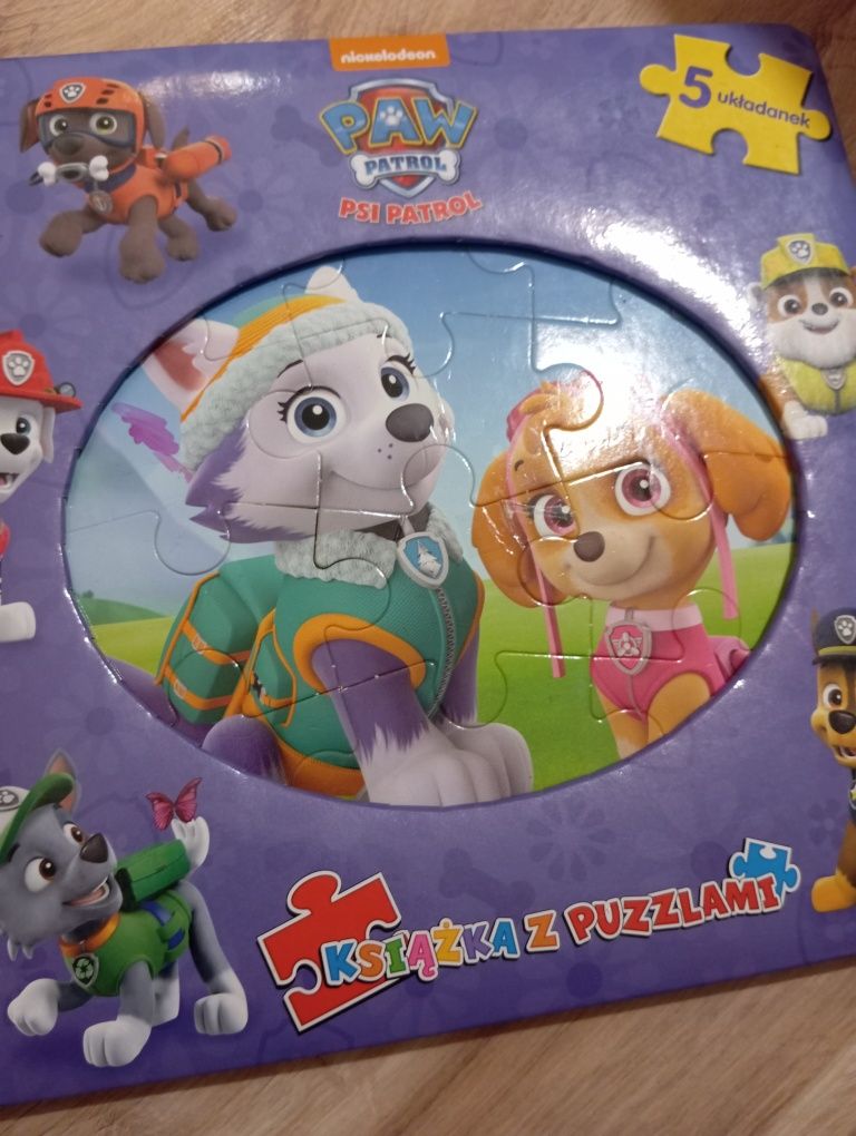 Puzzlowe książki Psi Patrol Kucyki Pony