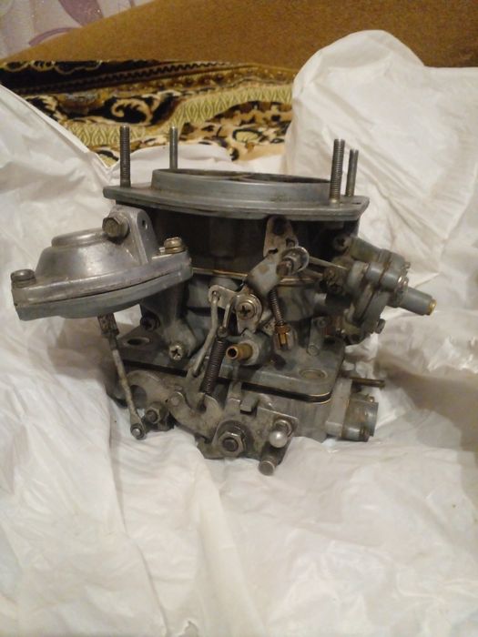 Верхня кришка середня частина 2105 нижня частина 2107