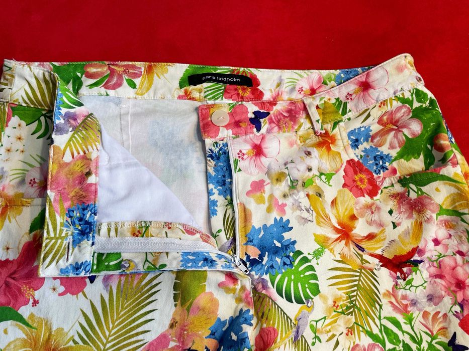 Spodnie damskie letnie, wzór w kwiaty, rozm. L/XL, Sara Lindholm