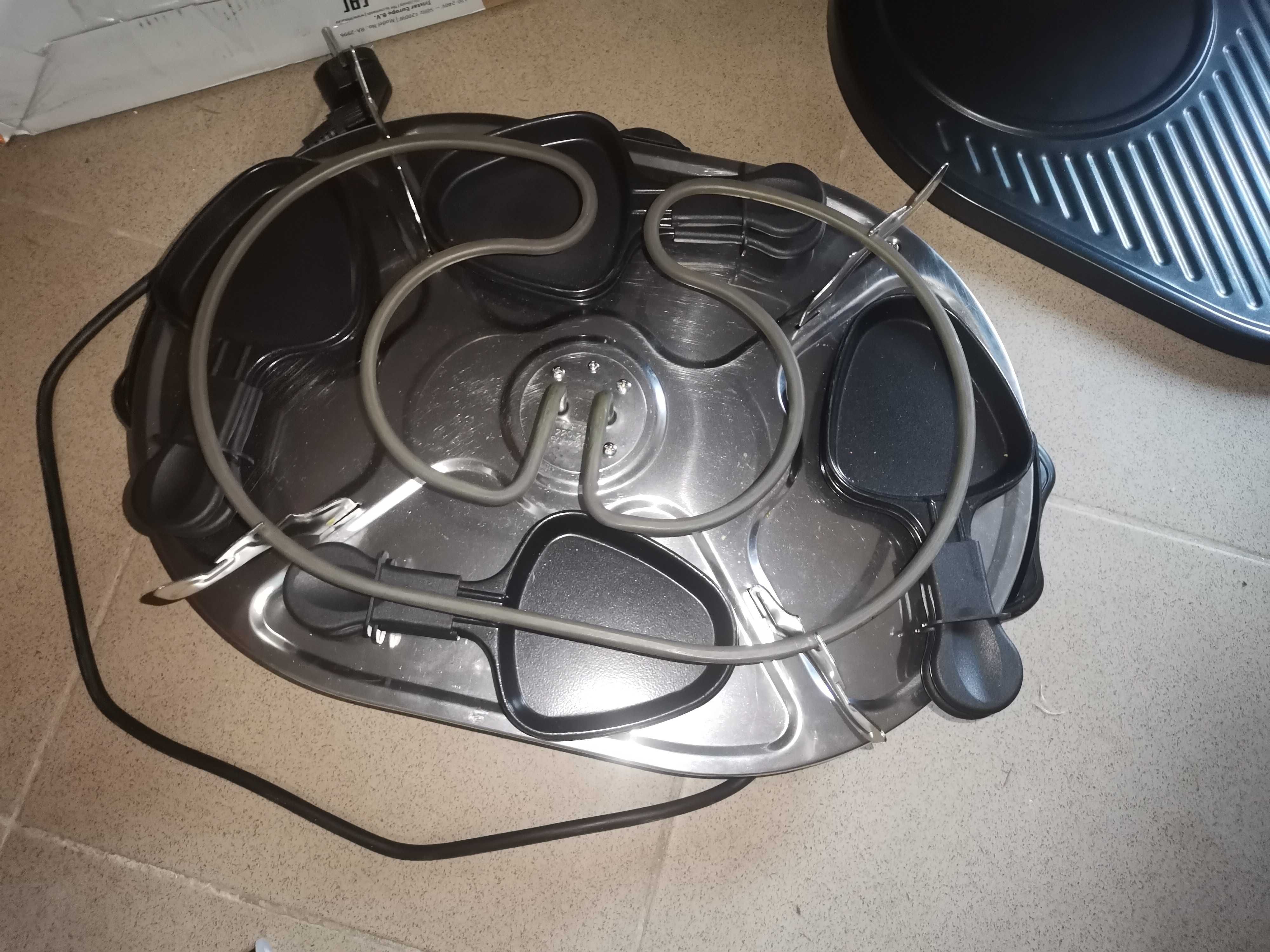 Grill domowy elektryczny rodziny dla 8 osób Tristar RA2996 43 Cm +8