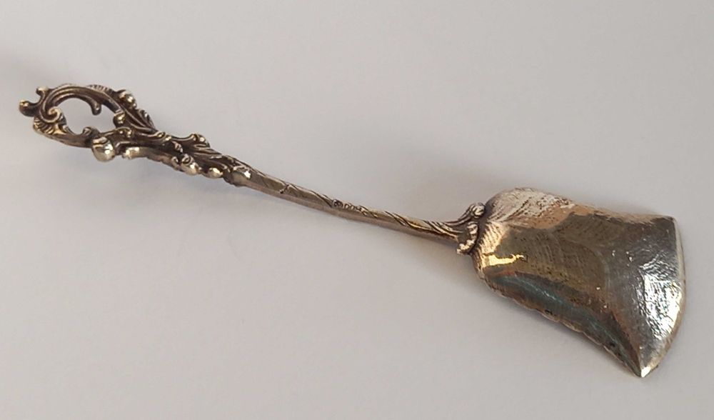 Łyżeczka, szufelka do cukru, srebro 800, pocz. XX w.