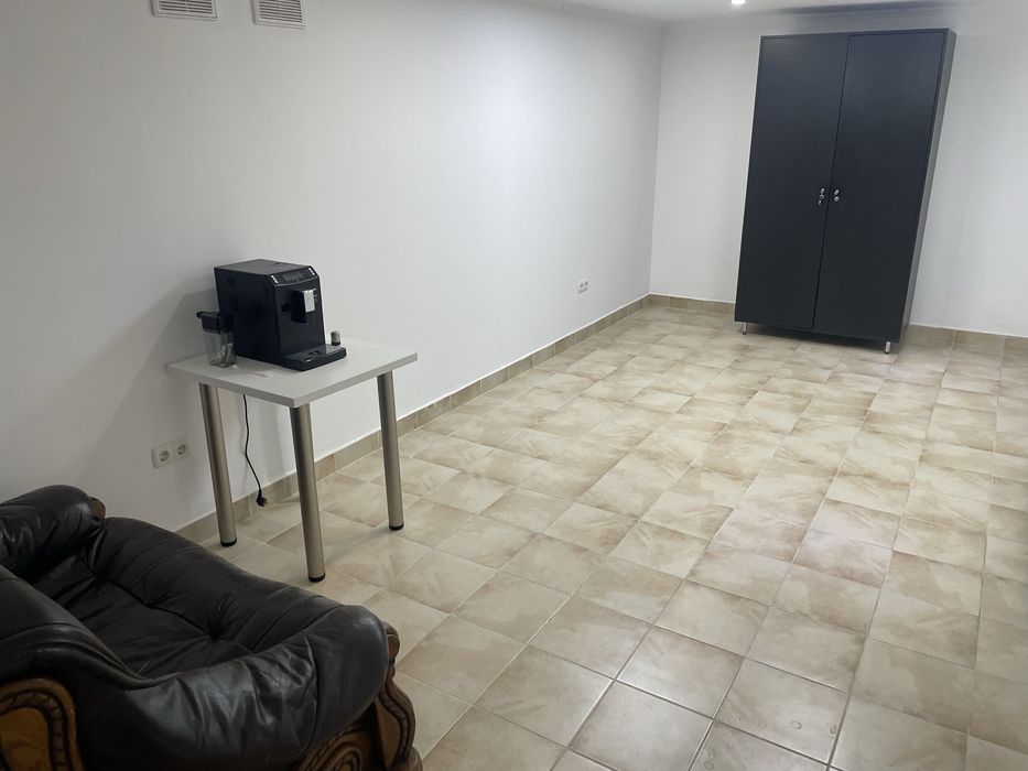 Здається в оренду комерційне приміщення у м. Коломия площа 68 кв.м