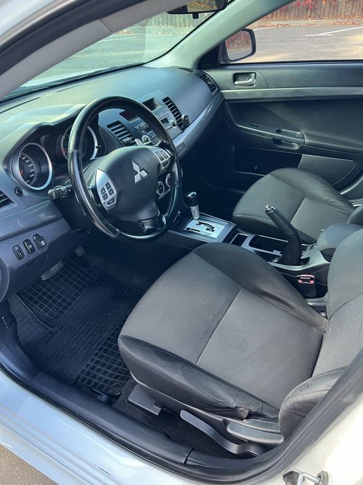 Продам Mitsubishi Lancer 10 2,0 Automat