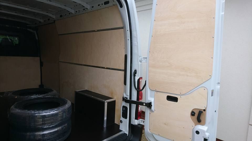Opel Movano L3H2 Zabezpieczenie części ładunkowej