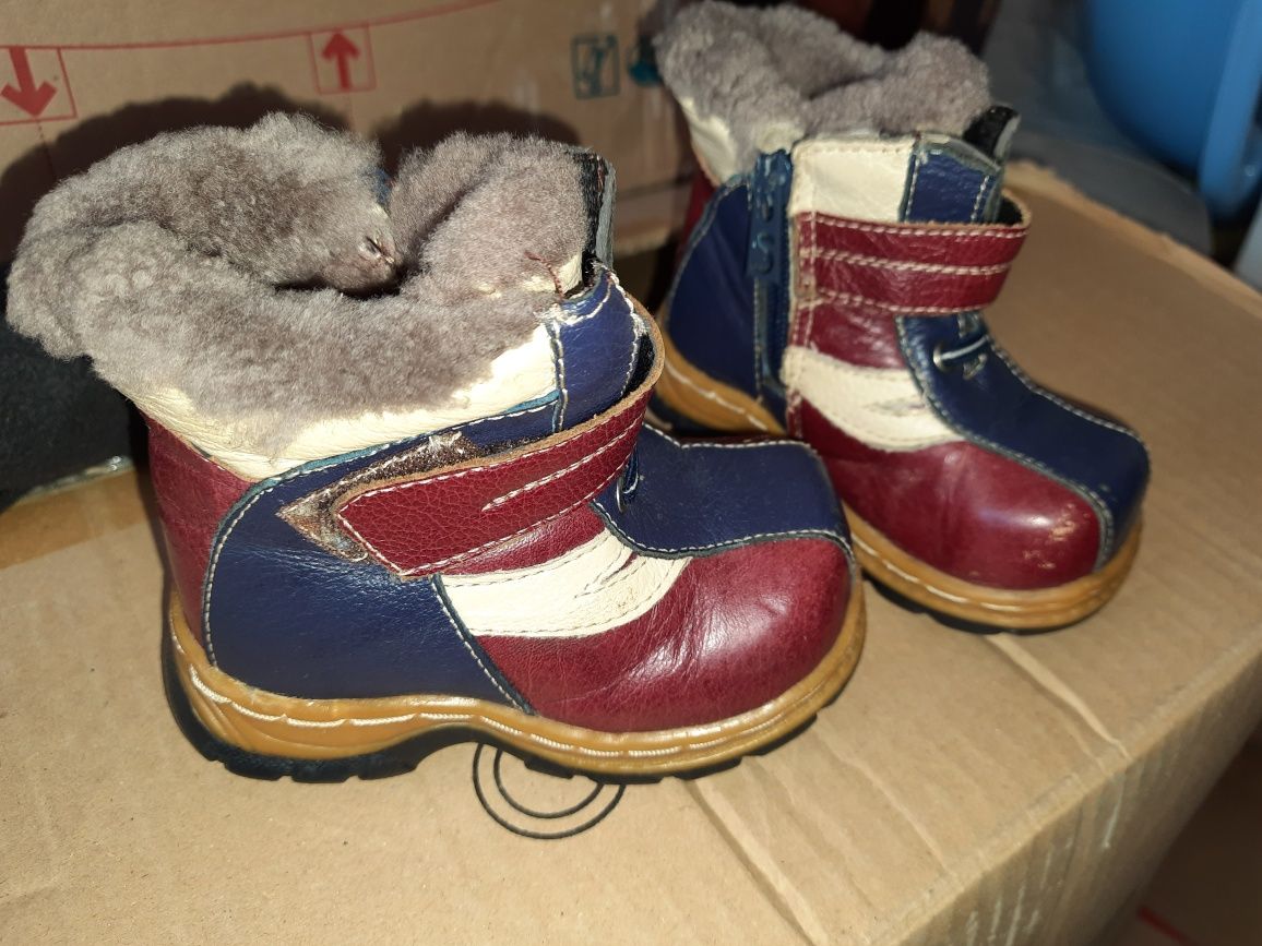 Зимние кожаные  ботинки для ребенка