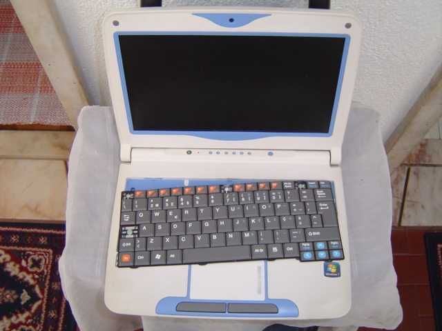 Portátil Magalhães 2 peças