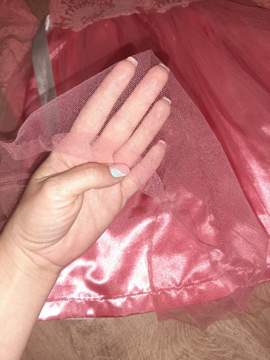 Невагоме нарядне плаття