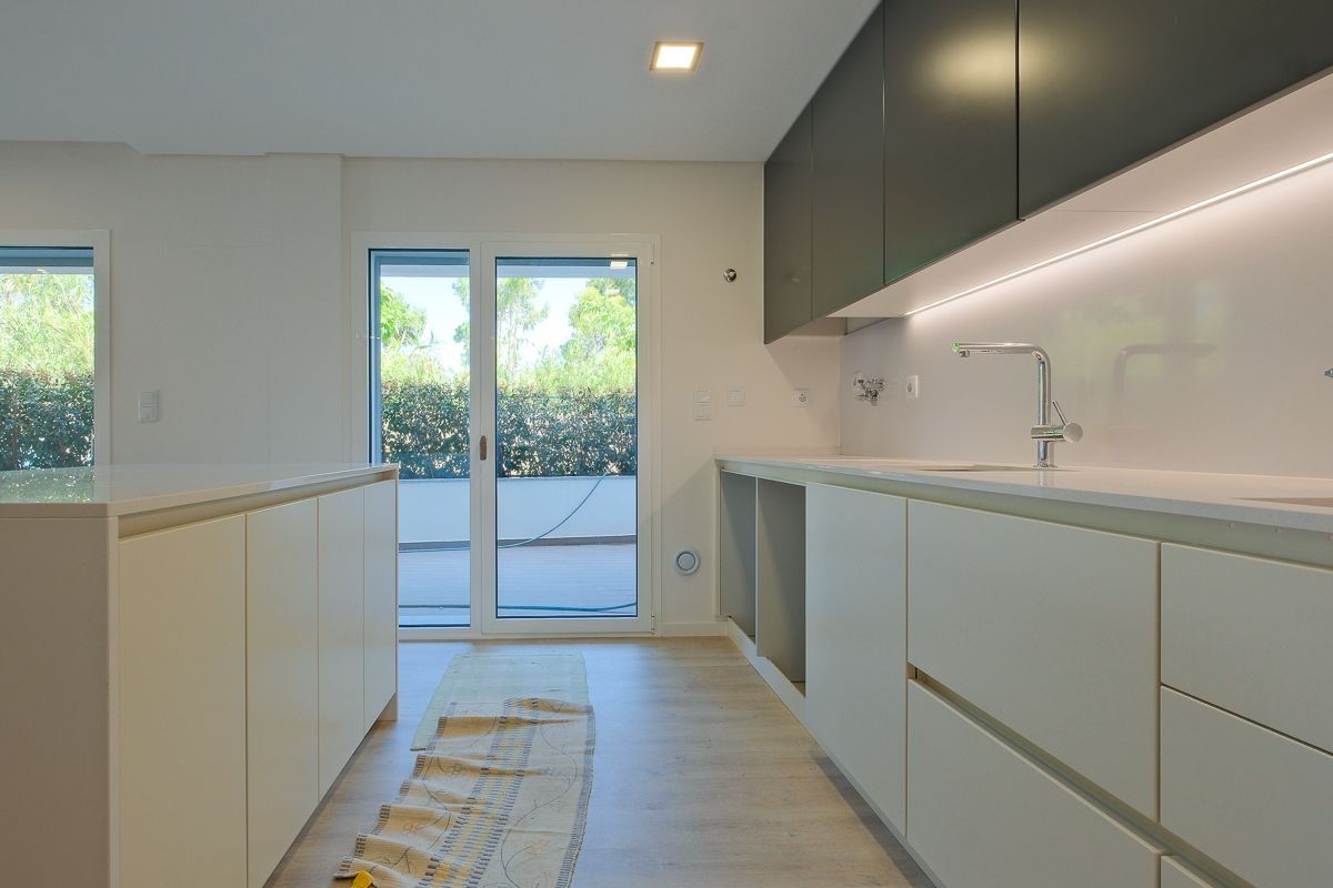 Arrenda-se Apartamento Quinta das Marianas Parede Caravelos