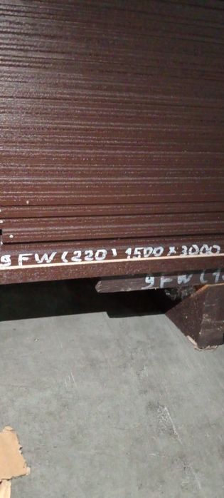 Фанера корабельна транспортна влагостойка ламінована опалубка порізка