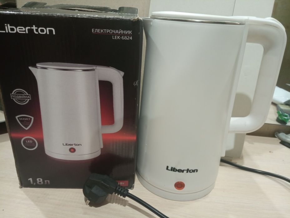 Чайник електричний Лібертон