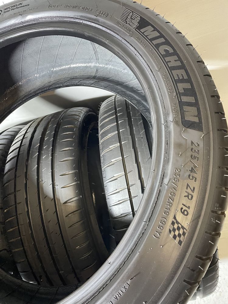 235/45r19 Michelin Pilot Sport 4 98Y XL S1 2022r