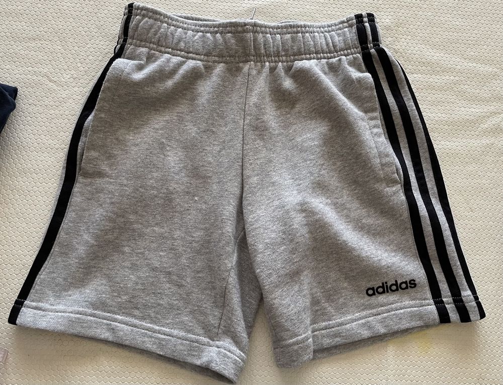 Calções criança adidas - Ótimo estado