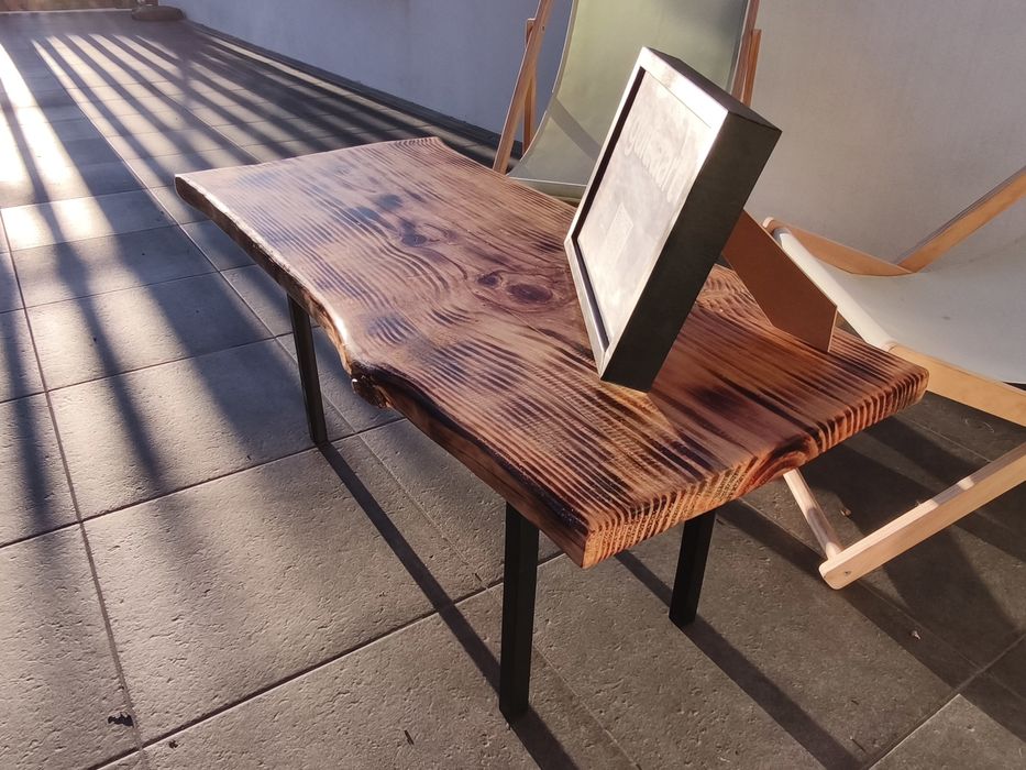 Mesa rústica de Pinho