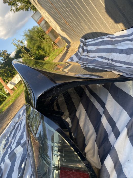 Lampy SMOKE LED BMW E90 + kalapa bagażnika prelci z lotką