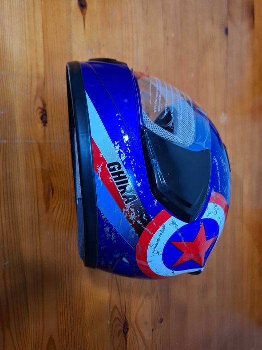 Capacete de criança novo, ate aos 10 anos