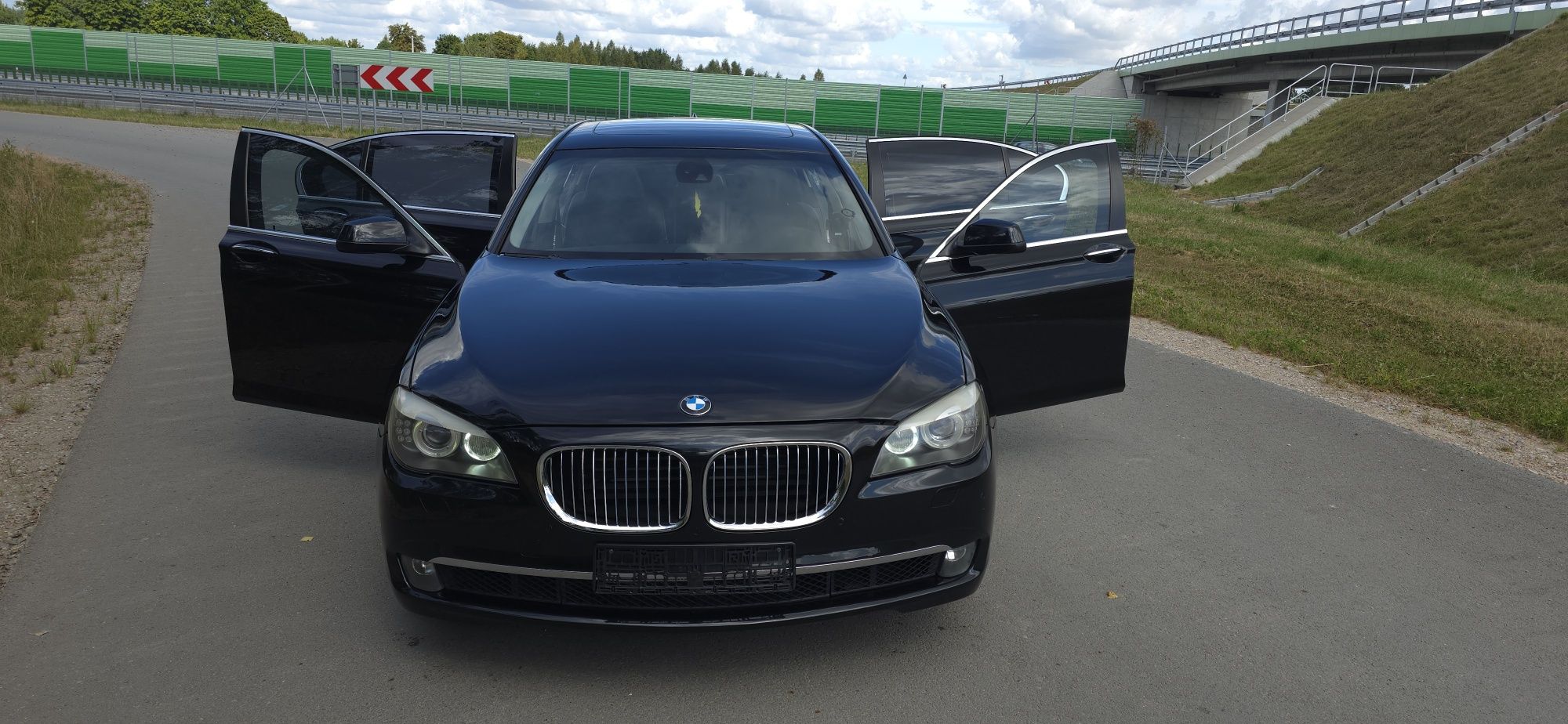 !!! BNW 750LI !!! F02 Long