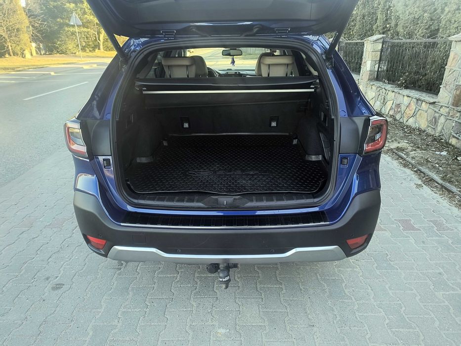 Subaru Outback Platinium salon Polska