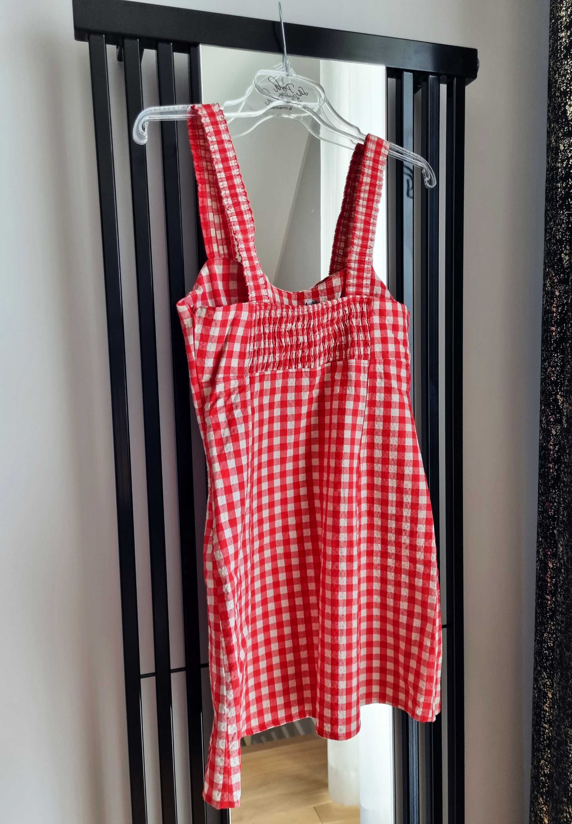 Sukienka w kratę ZARA