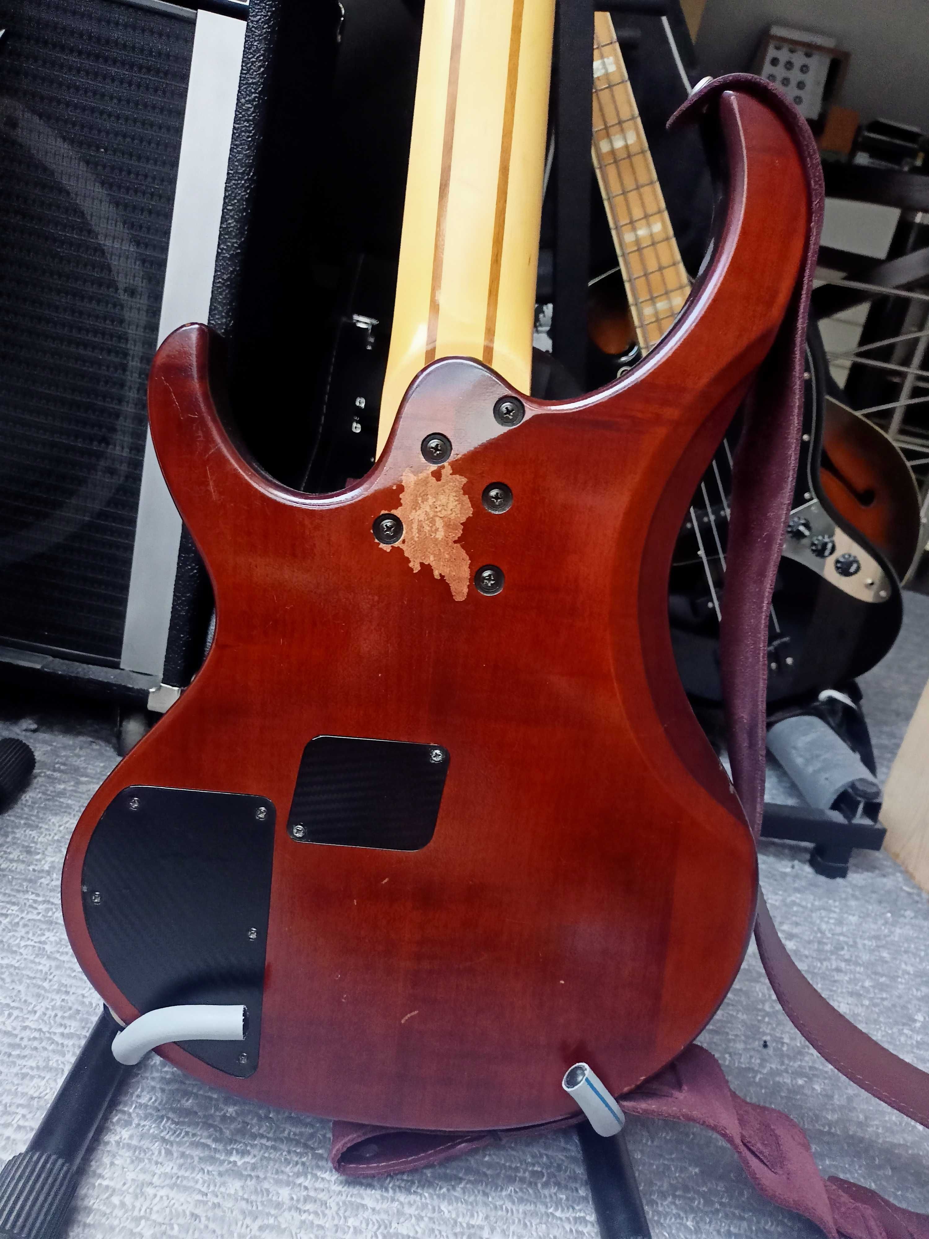 Gitara basowa 5 strunowa IBANEZ BTB 555 Bartolini MK1