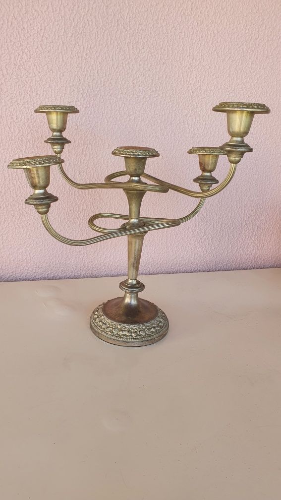 Candelabro em casquinha prateado