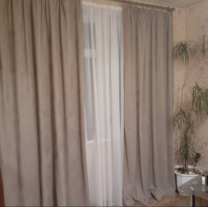 Штори мікровелюр нові 2шт.по × 1.40см. Висота 2.50м