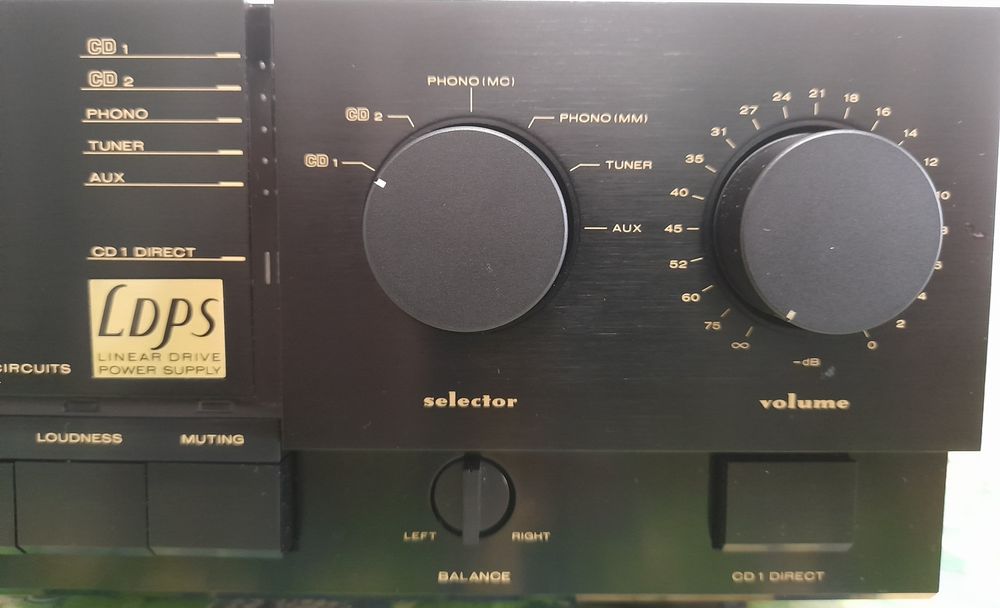 Amplificador "Marantz"