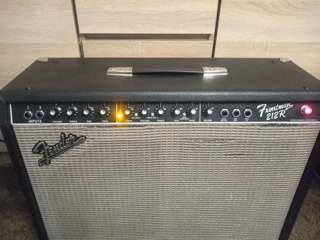 Fender Frontman 212R