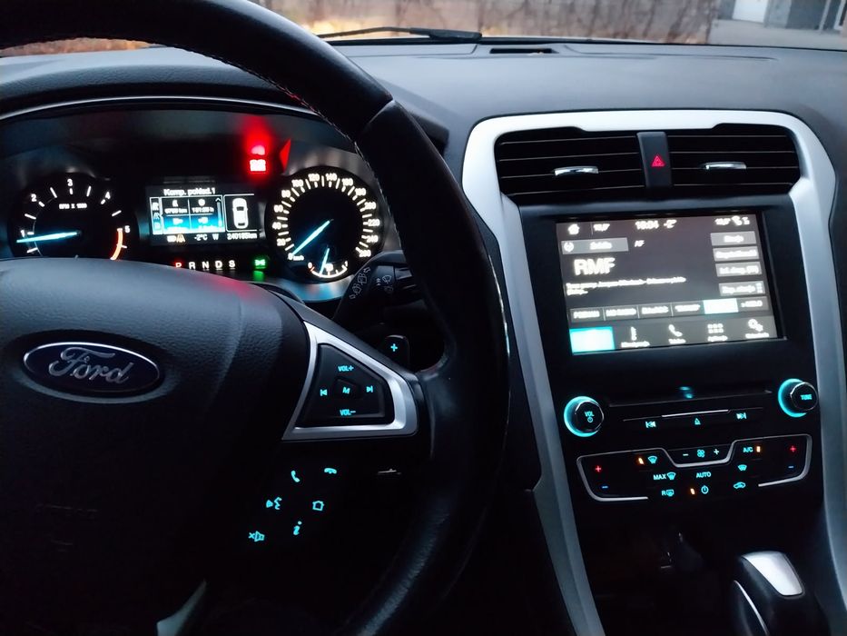 Ford Mondeo MK5 2017 2.0D automat