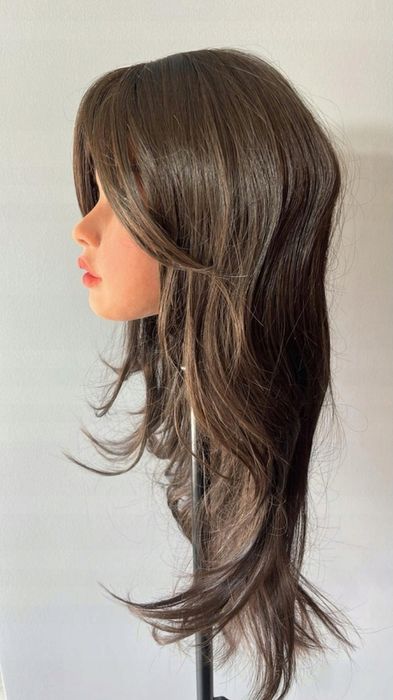 Peruka syntetyczna długie brąz włosy