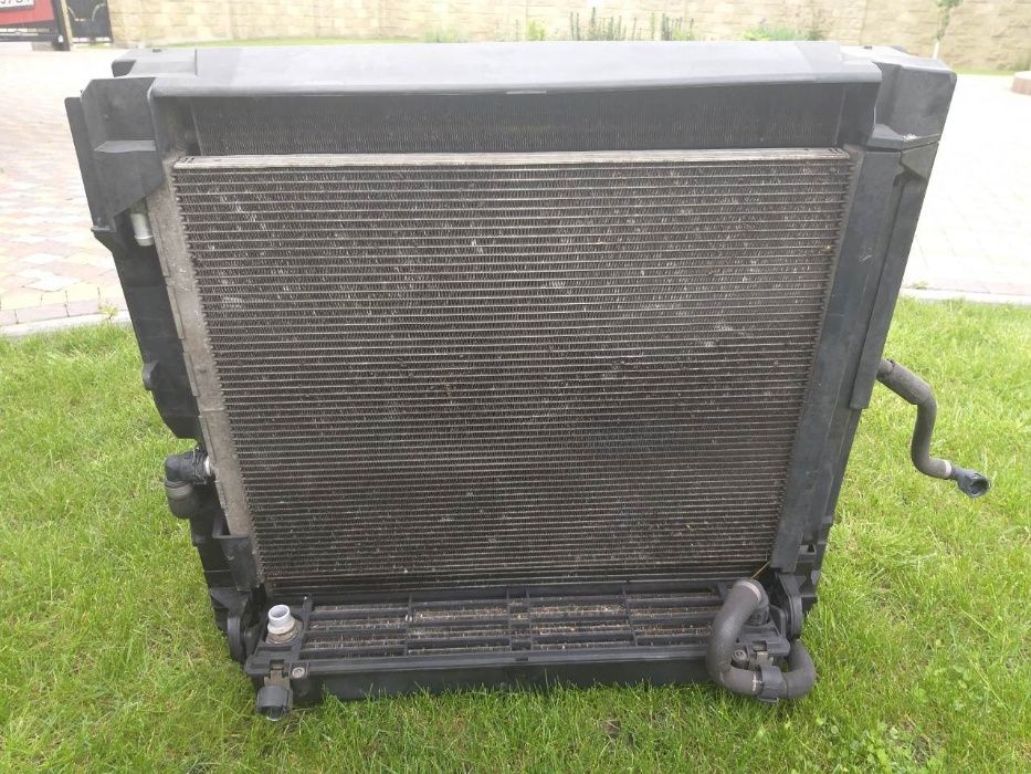 BMW X5 F15 X6 F16 телевизор радиатор вентилятор касета панель передок