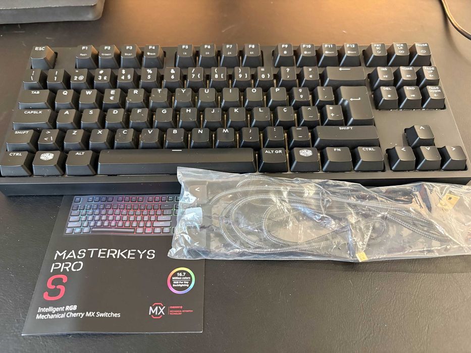Teclado mecânico Coolermaster Masterkeys Pro S RGB