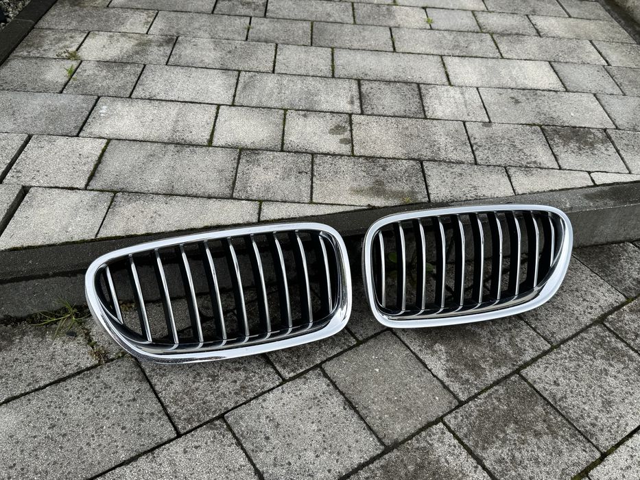 Nerki zderzaka oryginalne BMW F10 F11 lift chrom