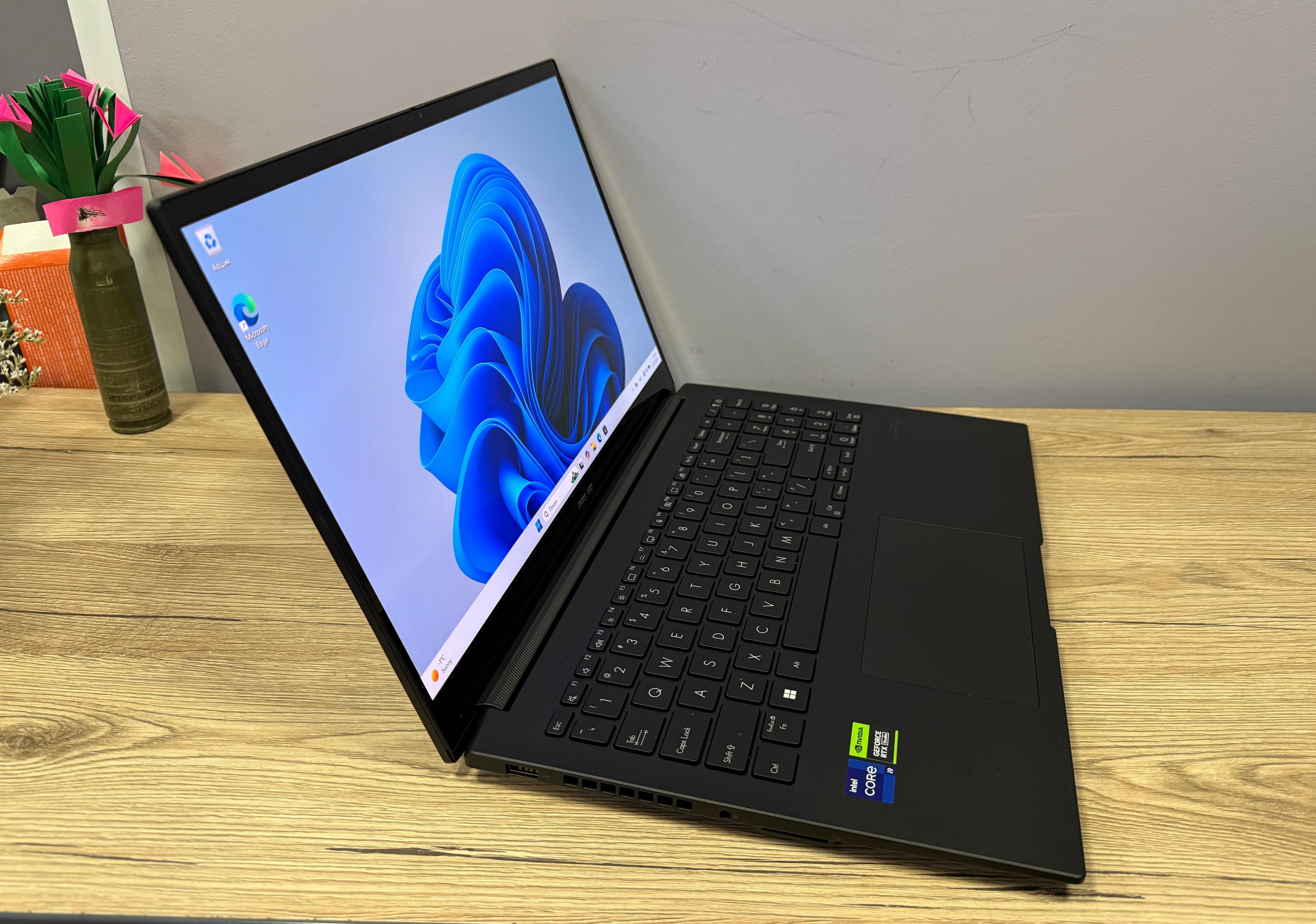 Asus CREATOR Laptop Q540VJ i9 13900H /24 Ram/ 512/ RTX 3050/ 2.8K OLED