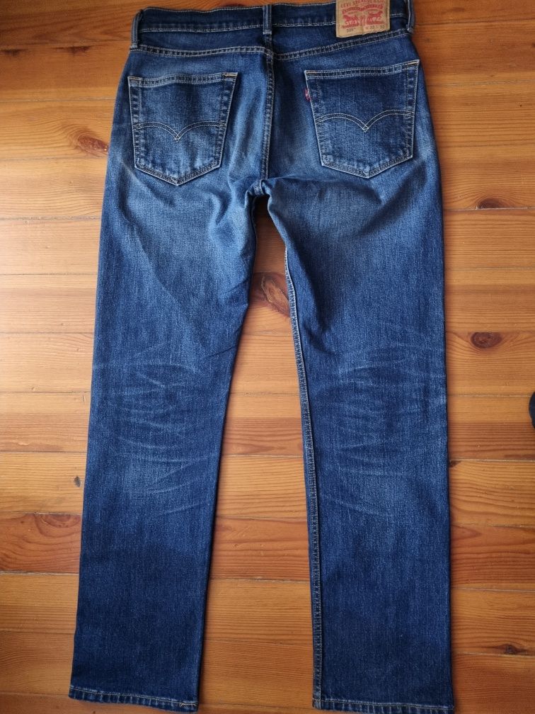 Джинсы Levis 505  M-L