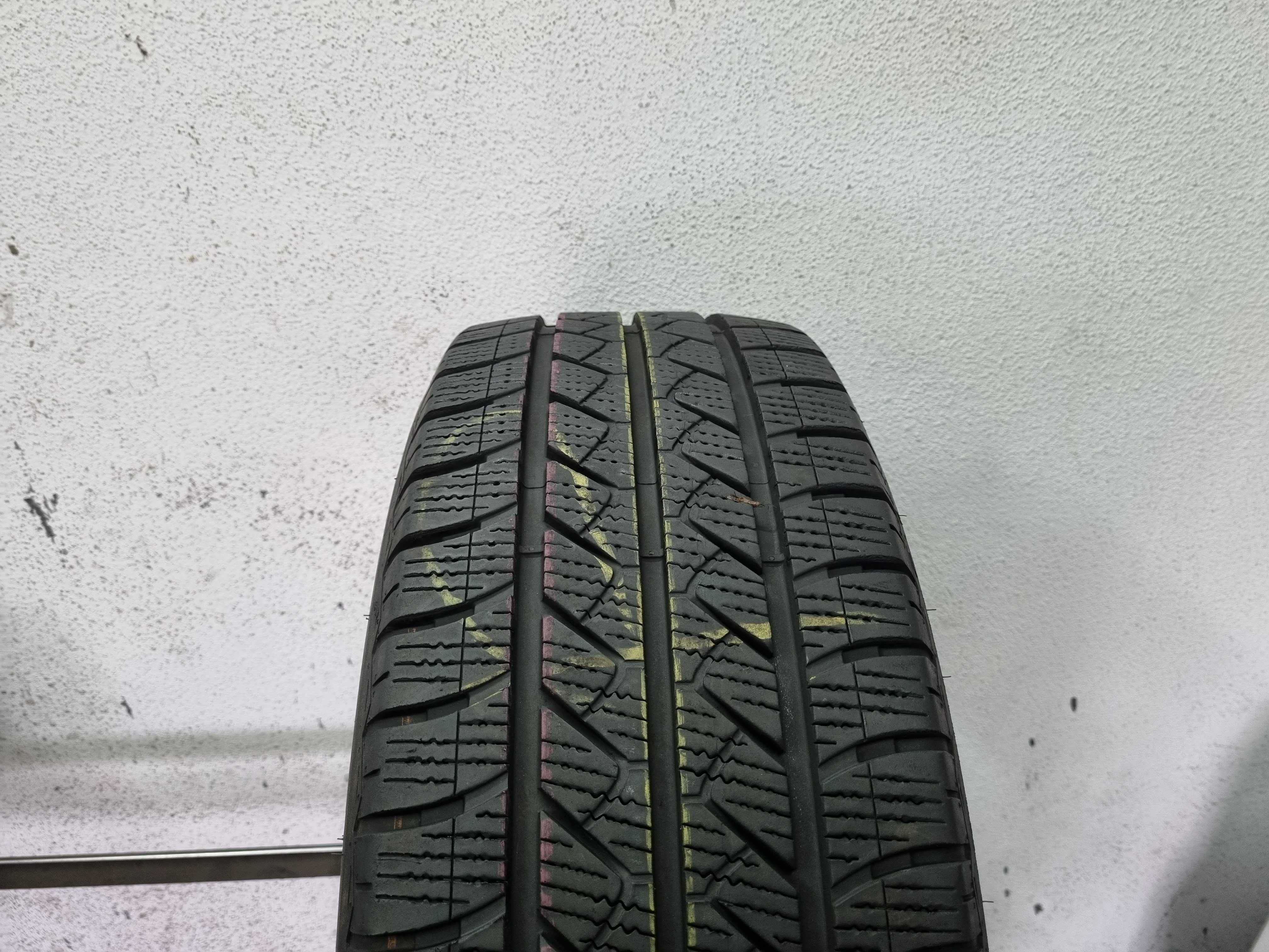 235/65/16C 115/113S Goodyear Vector 4seasons Cargo D.2924