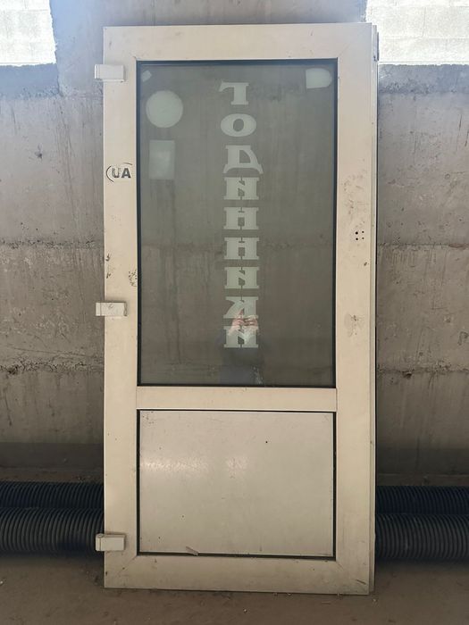 Двері пластикові двійні