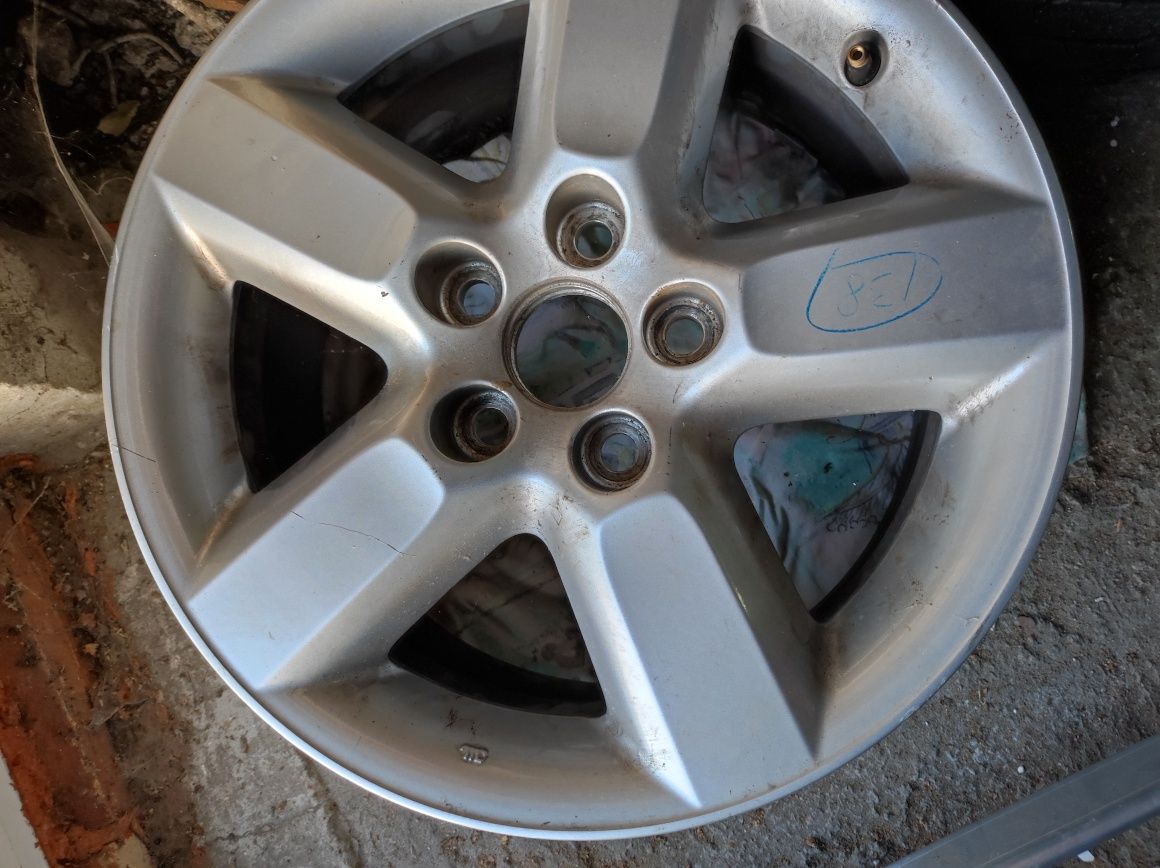 Felga aluminiowa 16" Toyota RAV4 2005r