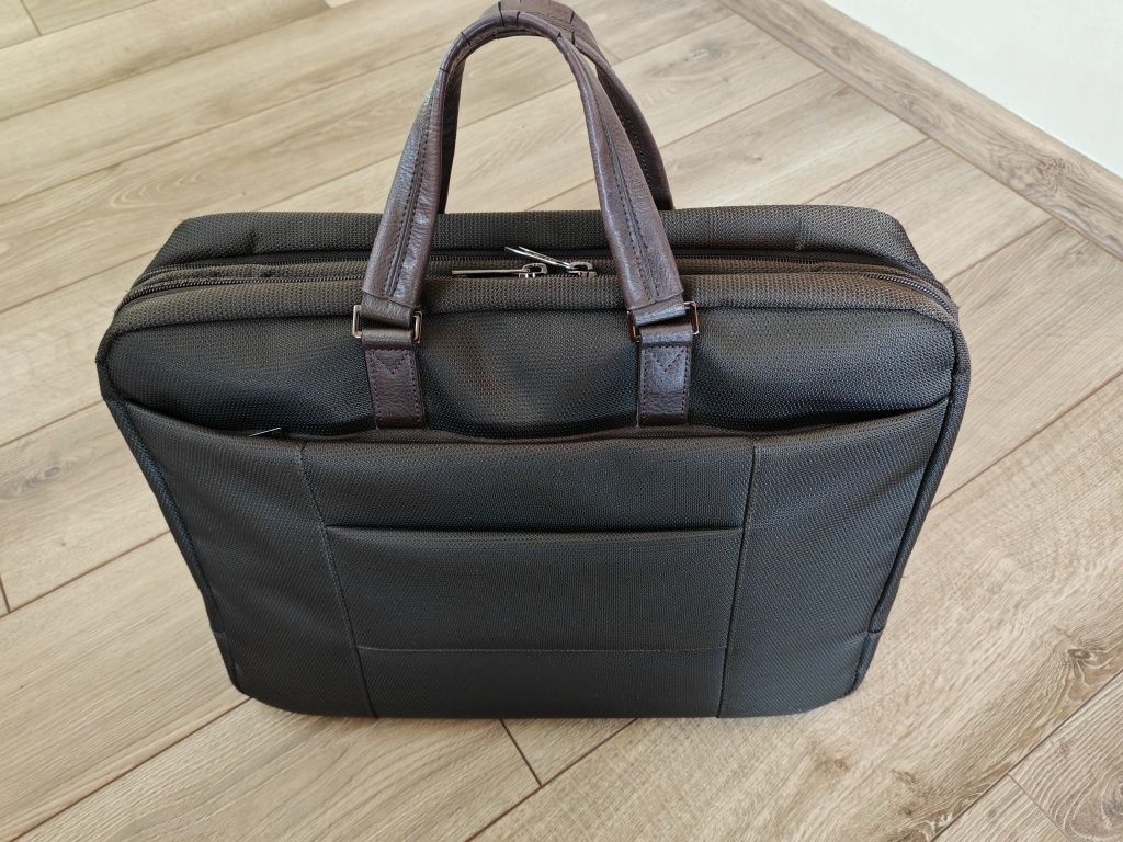 Torba na laptopa RONCATO Harvard 43x31x16 cm brąz, funkcjonalna, super