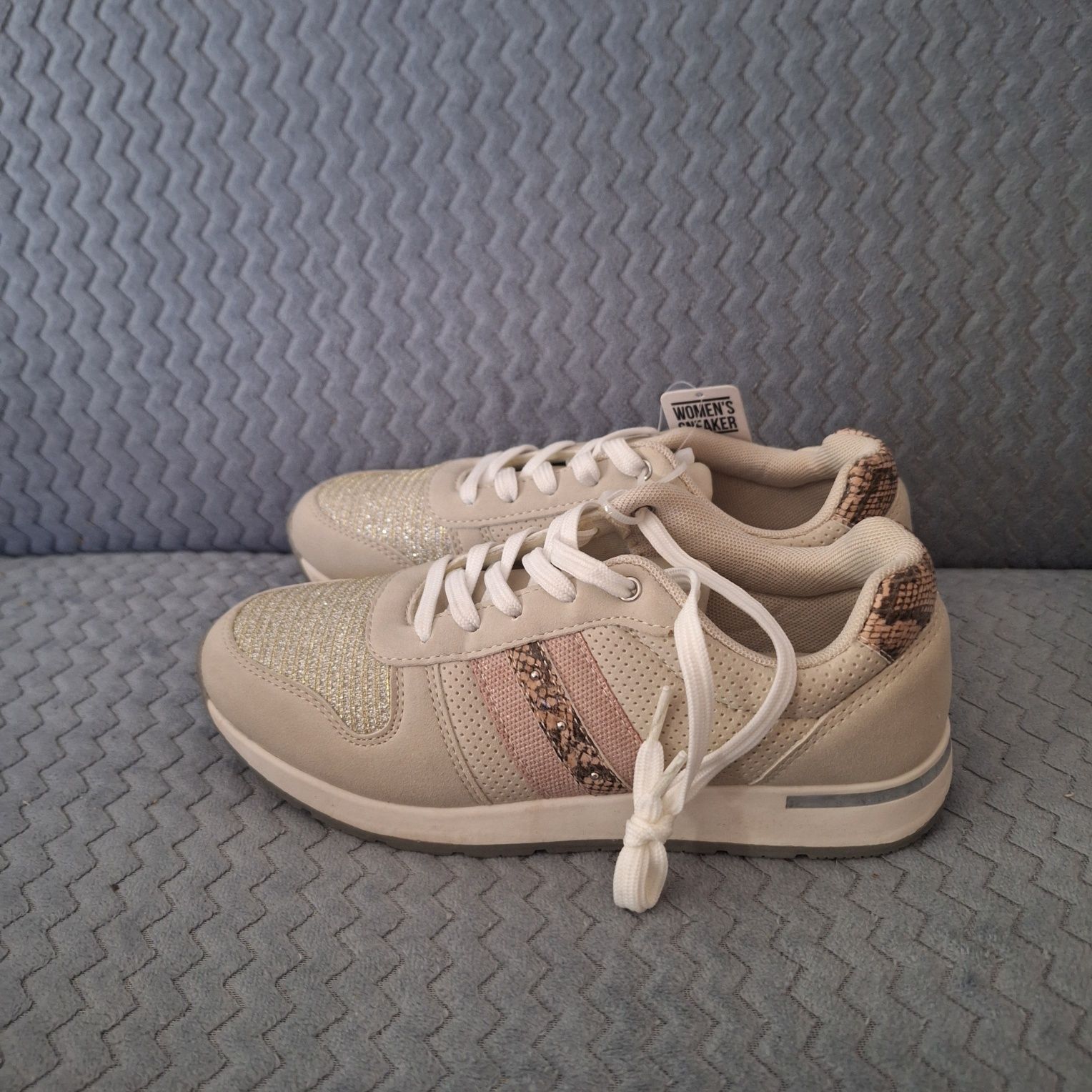 Nowe buty 37 damskie sportowe buty adidasy
