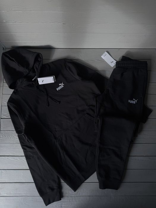 Оригінальний спортивний костюм Puma Essentials