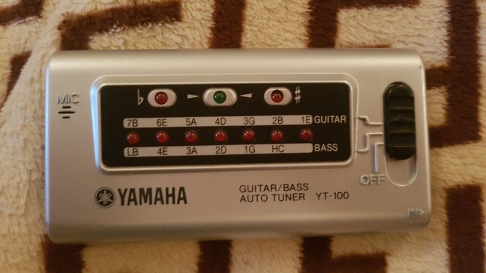 Бас-тюнер для гитары Yamaha YT-100