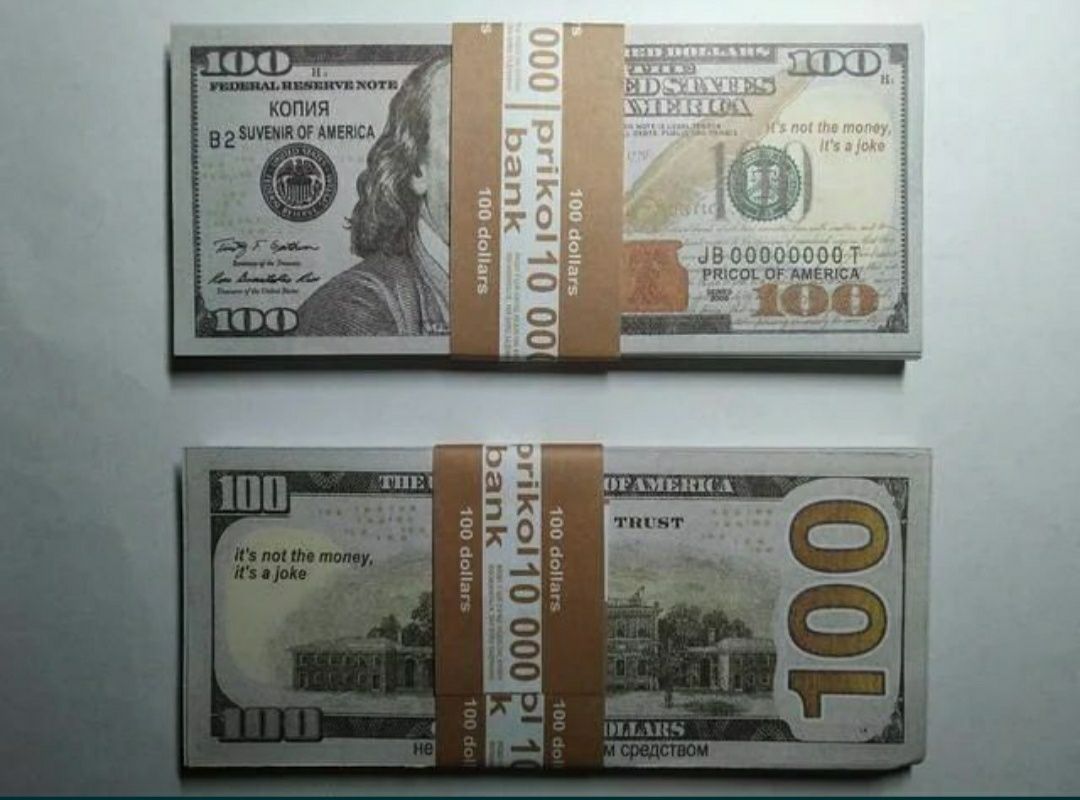 100 долларов США в кейсе Чемодан с долларами Доллары в кейсе