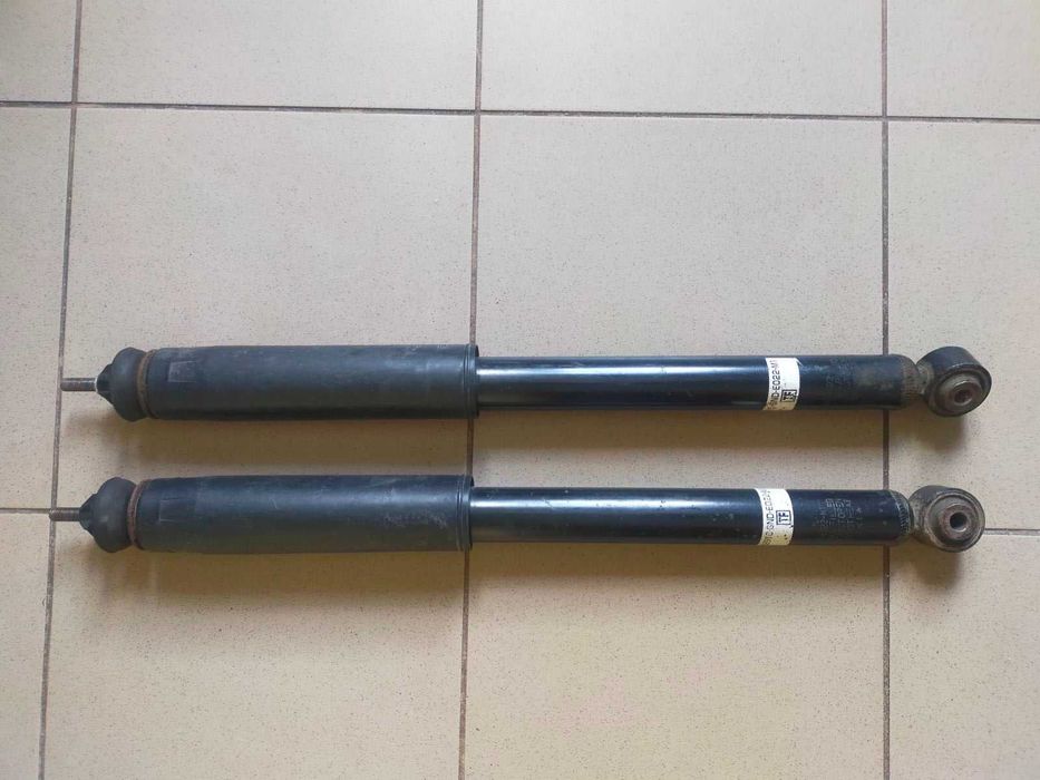 Продам правые/левые амортизаторы на Honda Civic 4d 06-11 и 5d 05-11 г.