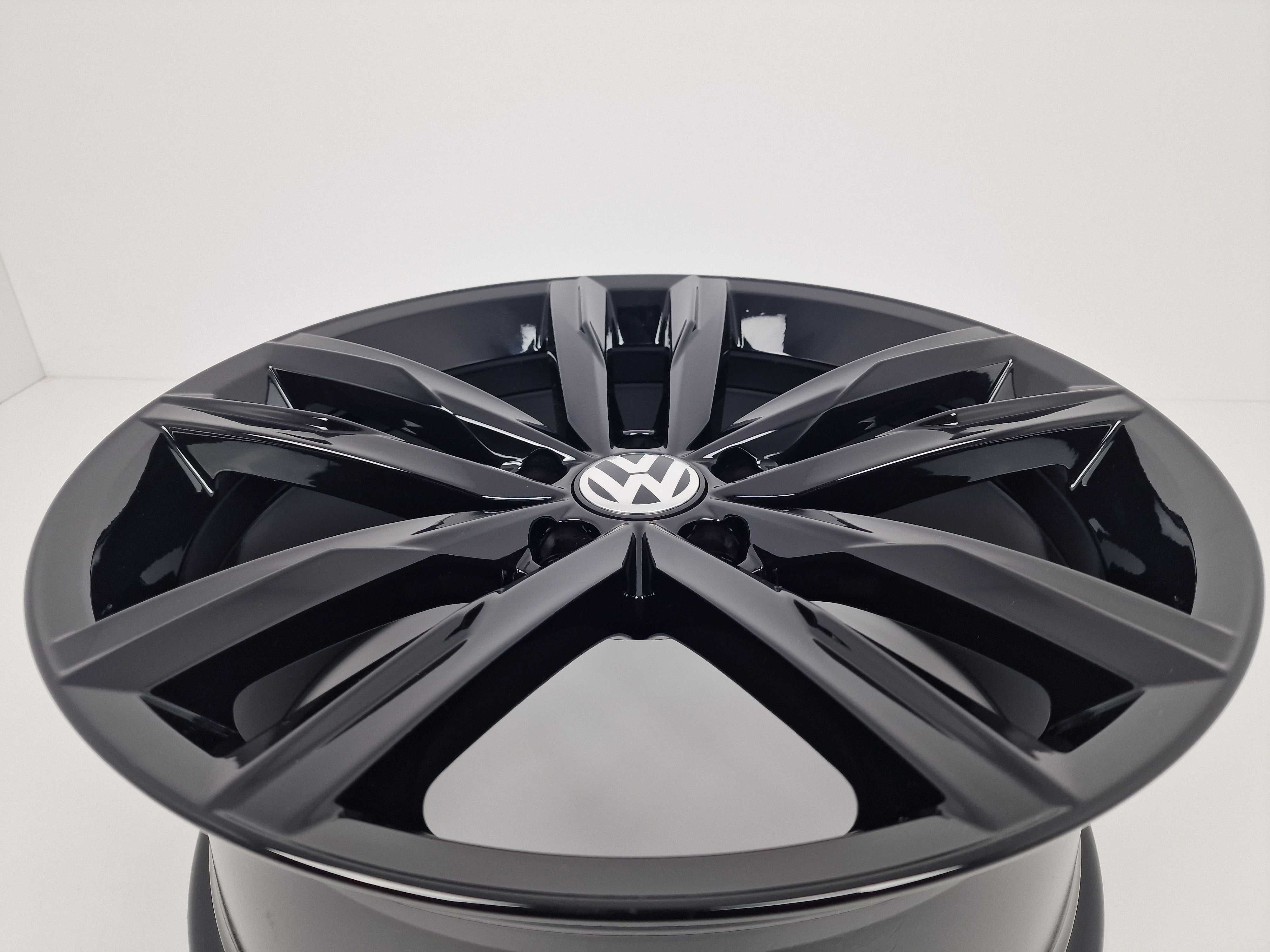 Oryginalne Felgi 18" Volkswagen Golf Touran Passat Tiguan T-Roc