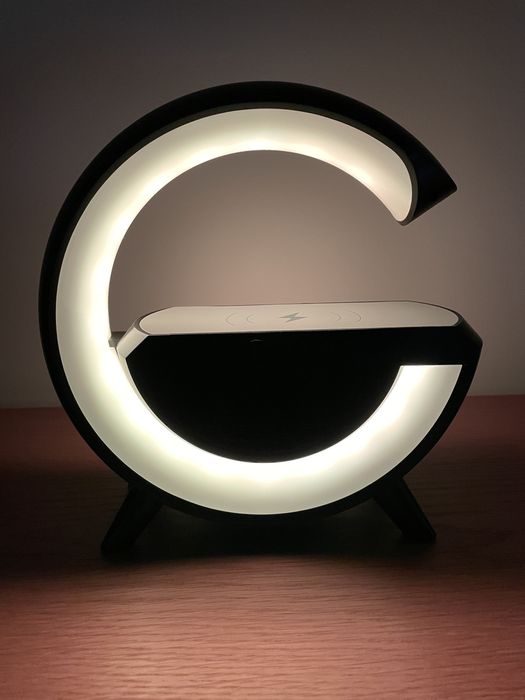 Candeero moderno com (carregador rapido,leds e coluna