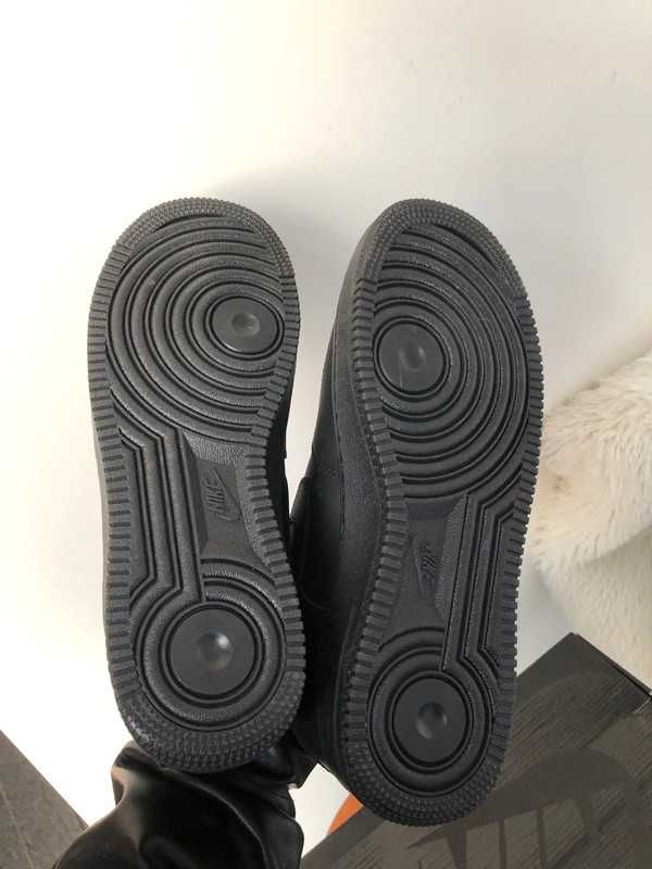 Nowe_Nike_AirForce1Low_SupremeBlack_Obuwie sportowe Rozmiar.43