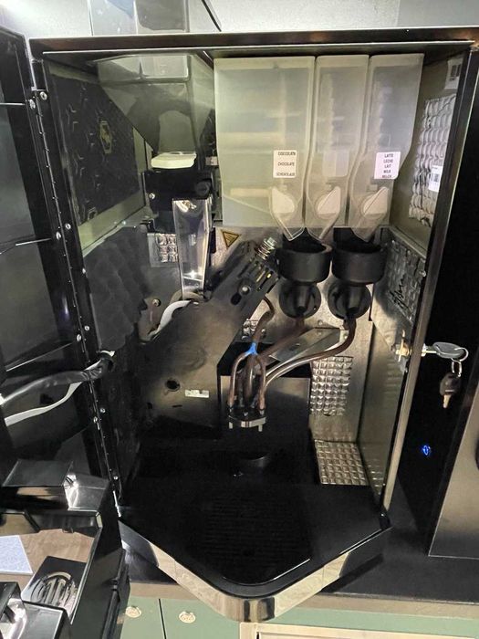 Мобильная кофейня / Bianchi / Кофейня самообслуживания / Бизнес / Кофе