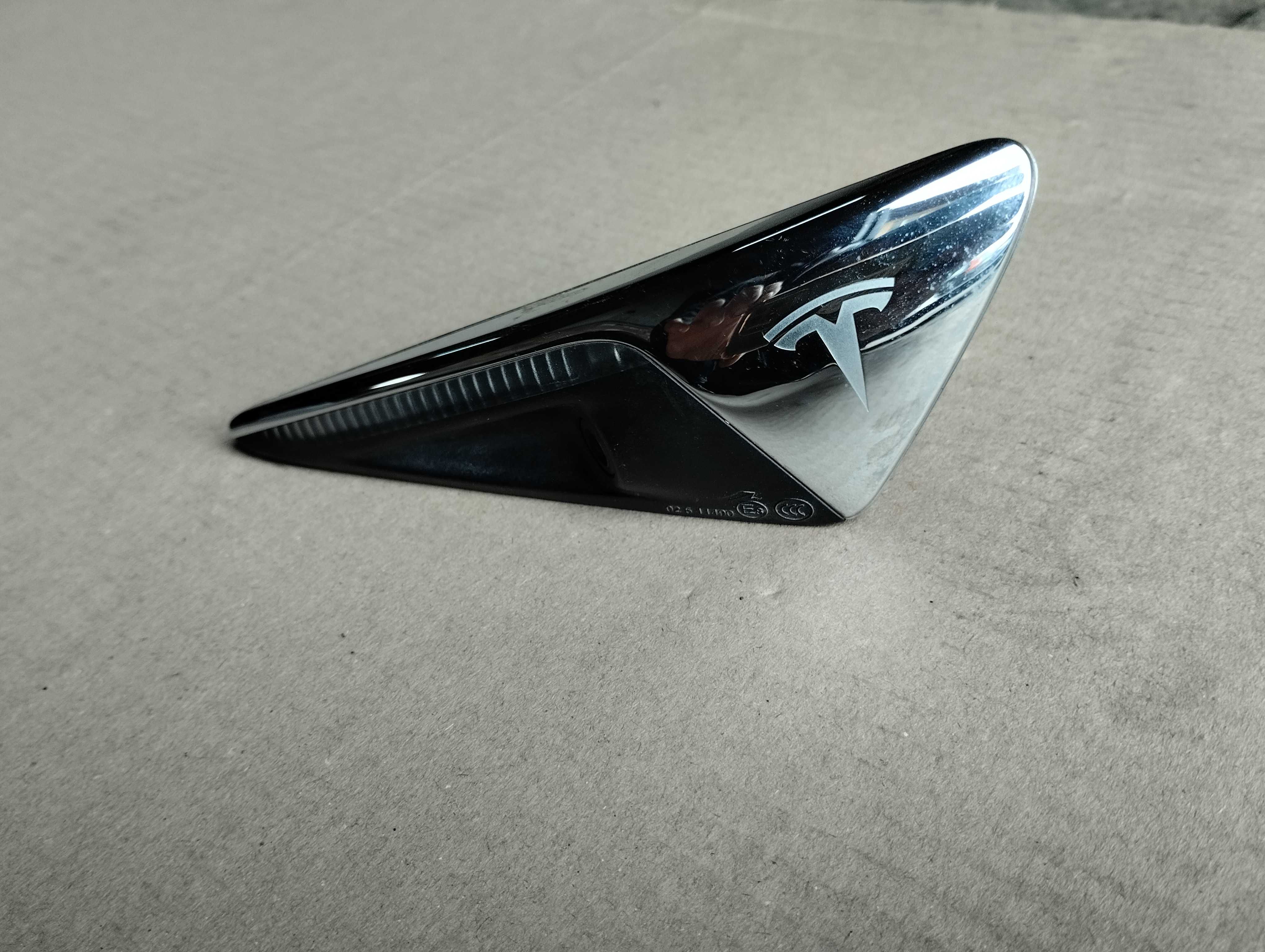 Камера РІЗНІ Tesla Model 3 2018-2023