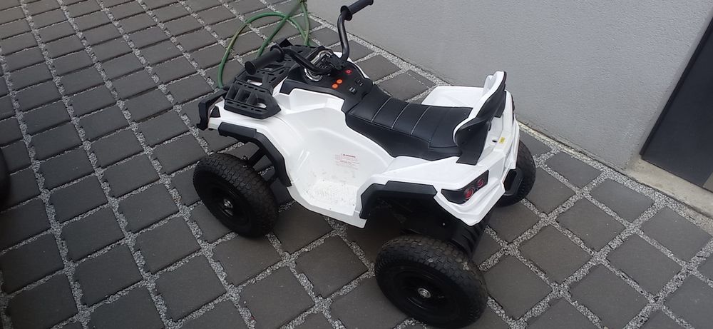 Quad na akumulator Lean Toys
