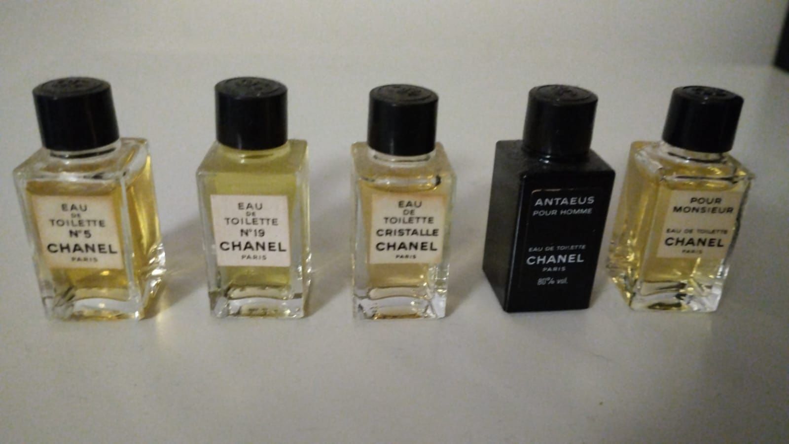 Cinco perfumes miniatura 
- N°19
- Antaeus
- Cri